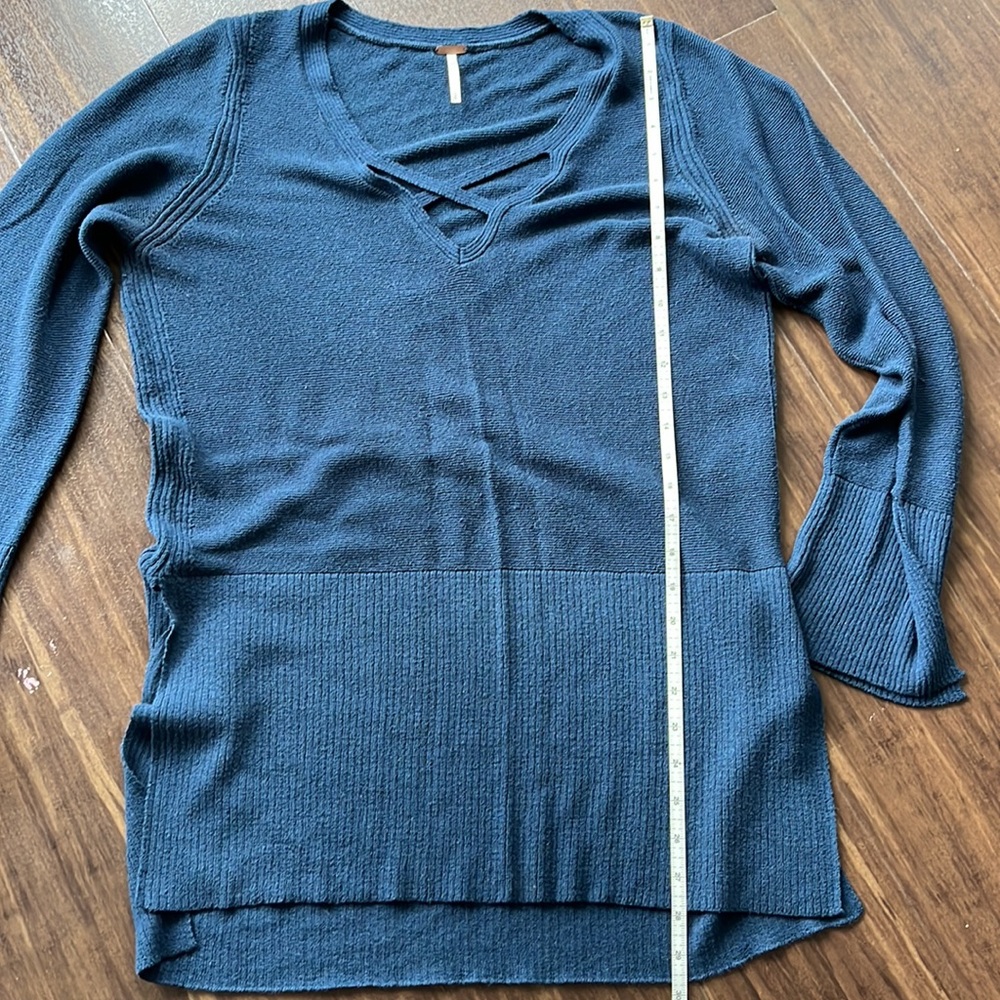 EUC free people Cross Front Knit Tunic Top - Picture 8 of 9